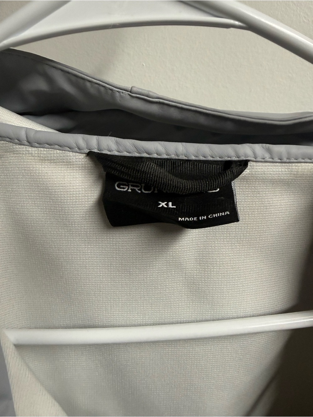 Grundéns Women’s Light Gray Waterproof Hooded Jacket - Picture 4 of 4